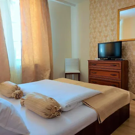 Two-bedroom In The Beautiful Pinerose * Bansko
